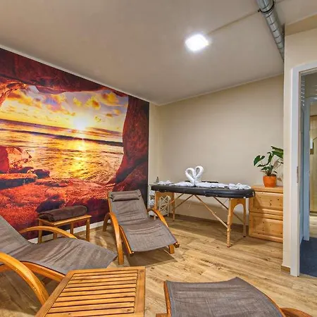 Western Hotel 4*