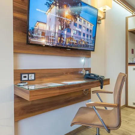 فندق بيست ويسترن بلص فوسن 4*